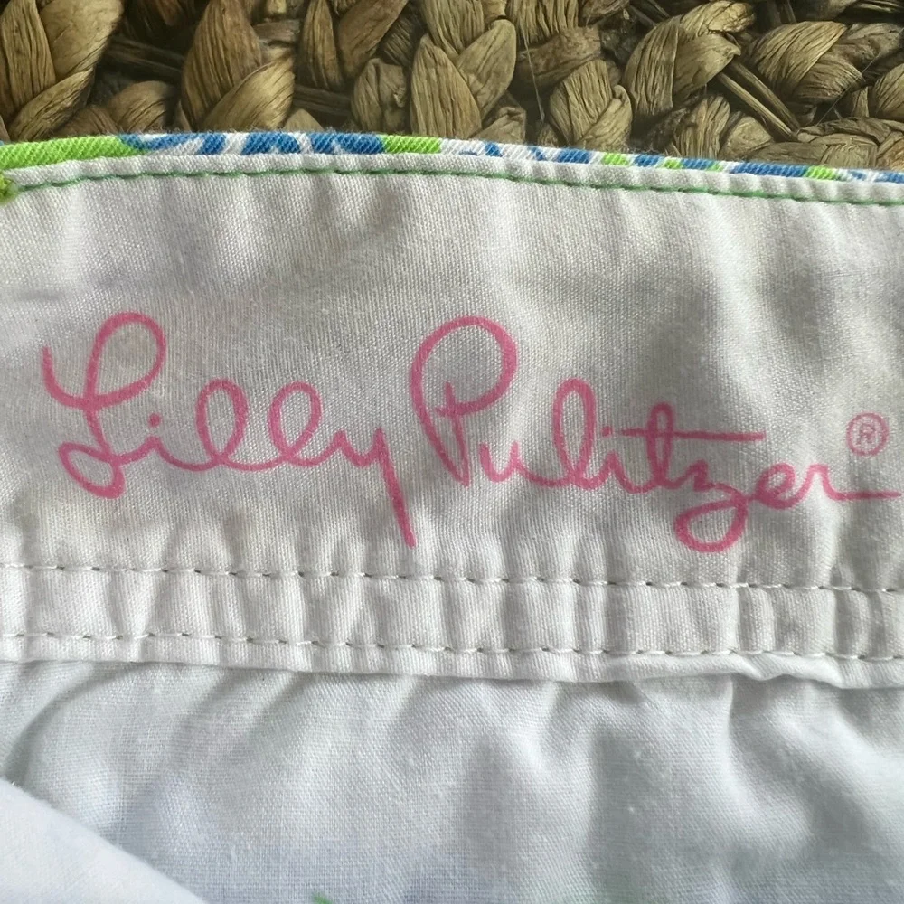 Lilly Pulitzer Walsh Shorts Blue Green Coral Print Size 0